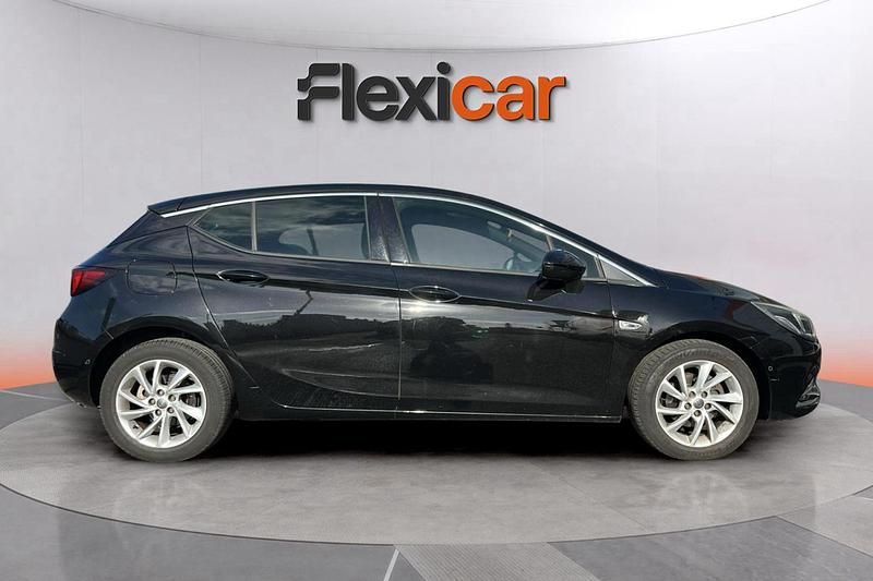 Usado Opel Astra Dynamic 150 CV (110 kW) 2019 Negro Berlina
