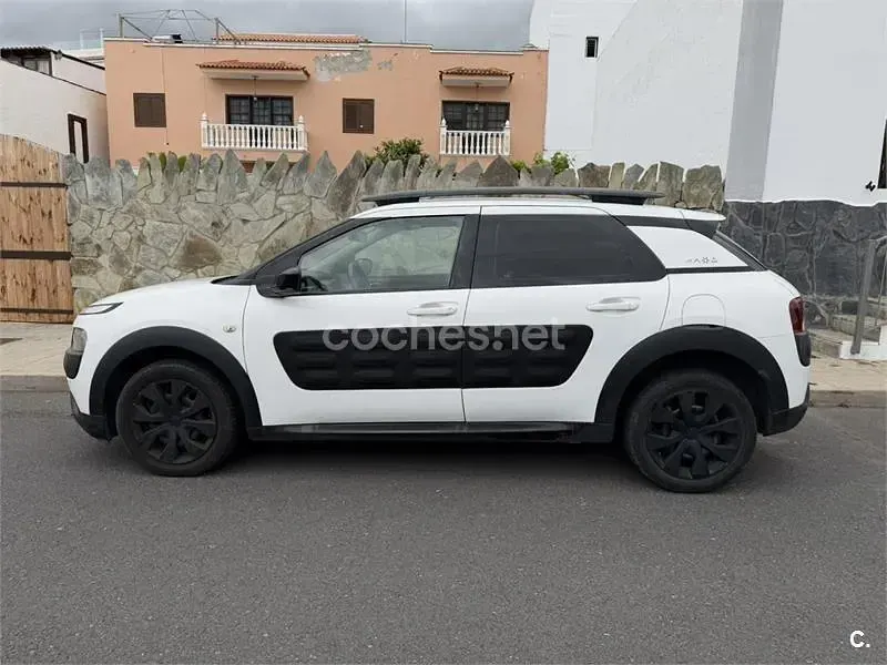 Usado Citroën C4 Feel 82 CV (60 kW) 2016 Blanco Berlina