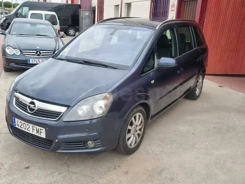 Usado Opel Zafira Cosmo 120 CV (88 kW) 2007 Azul Monovolumen