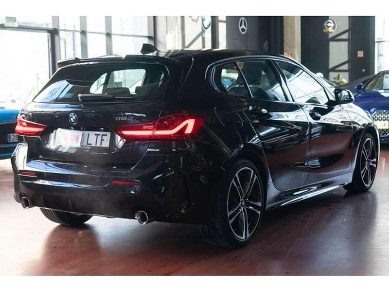 Usado BMW 118 Executive 150 CV (110 kW) 2021 Negro Utilitario