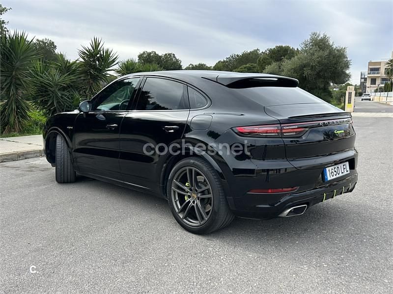 Usado Porsche Cayenne Coupe 462 CV (339 kW) 2020 Negro Coupe