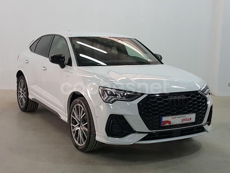 Blanco Usado 2025 Audi Q3 Sportback Ambiente SUV | 48.900 € (Un poco caro) - Imagen 1/4