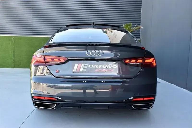Usado Audi A5 Sportback 163 CV (119 kW) 2020 Gris / plata Utilitario