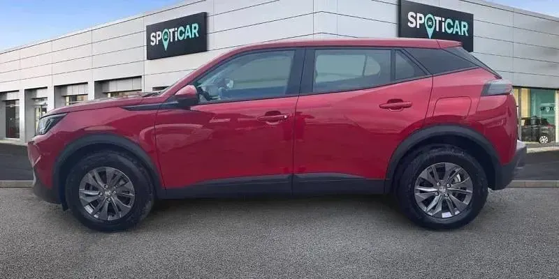 Usado Peugeot 2008 Style 102 CV (75 kW) 2021 Rojo SUV