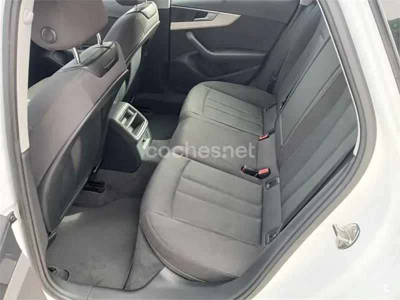 Usado Audi A4 Advanced Plus 190 CV (139 kW) 2019 Blanco Familiar