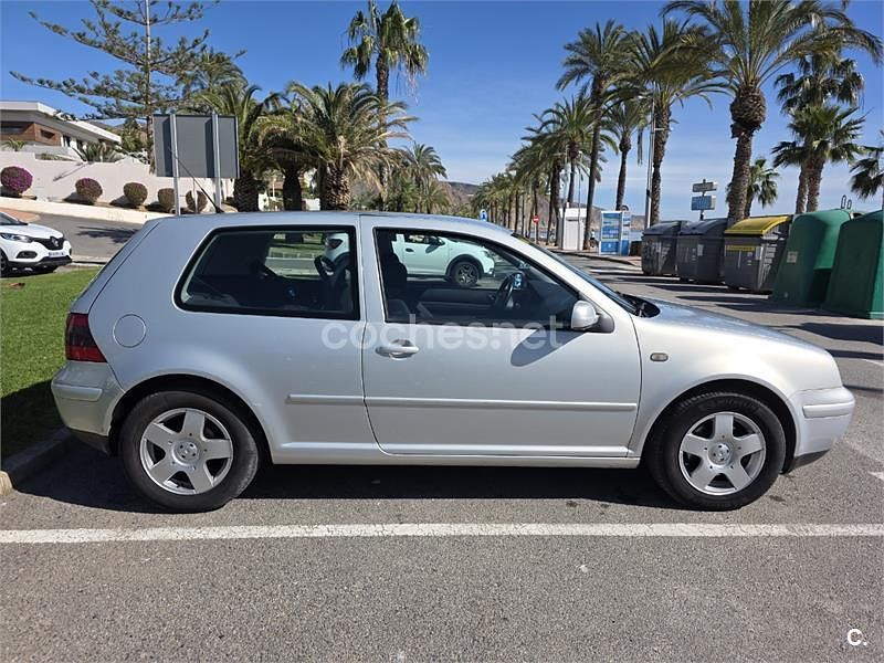 Usado VW Golf III Highline 110 CV (80 kW) 1998 Gris / plata Berlina
