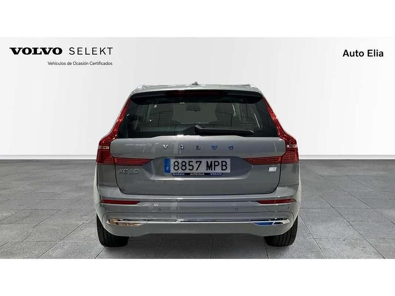 Usado Volvo XC60 Plus 350 CV (257 kW) 2024 Gris SUV