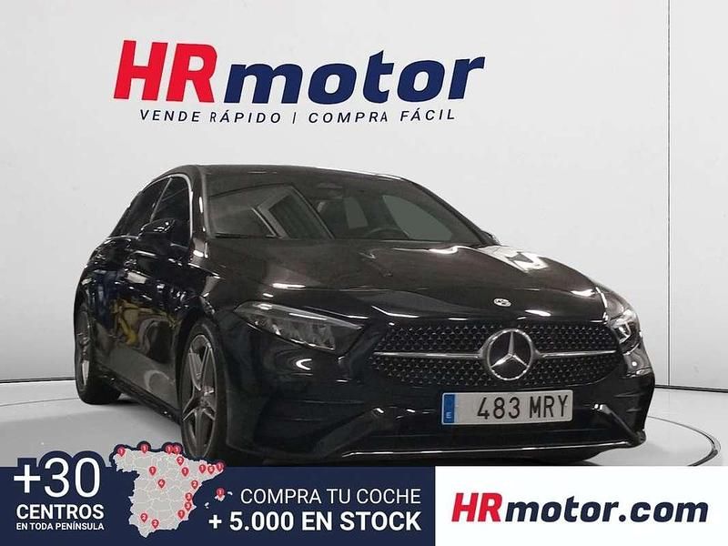 Usado Mercedes A180 AMG line 137 CV (100 kW) 2024 Negro Utilitario