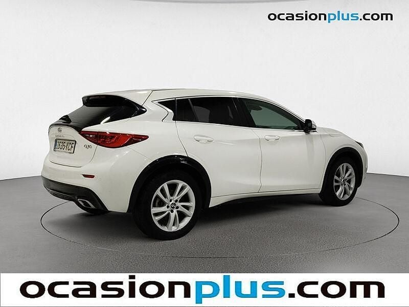 Usado Infiniti Q30 Premium 122 CV (89 kW) 2017 Blanco Utilitario