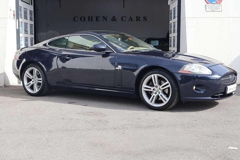 Usado Jaguar XK 298 CV (219 kW) 2006 Azul Coupe
