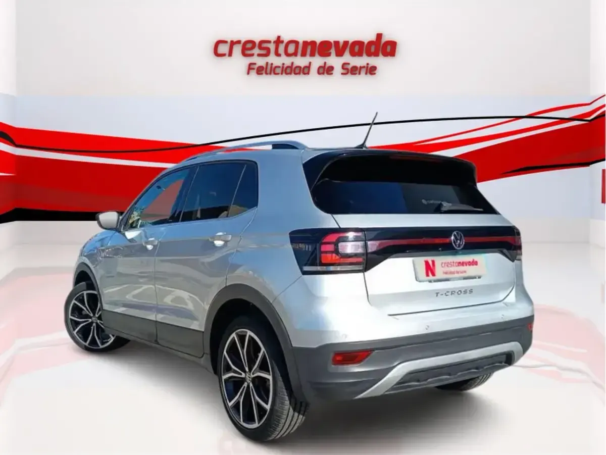Usado VW T-Cross Sportline 150 CV (110 kW) 2022 Gris SUV