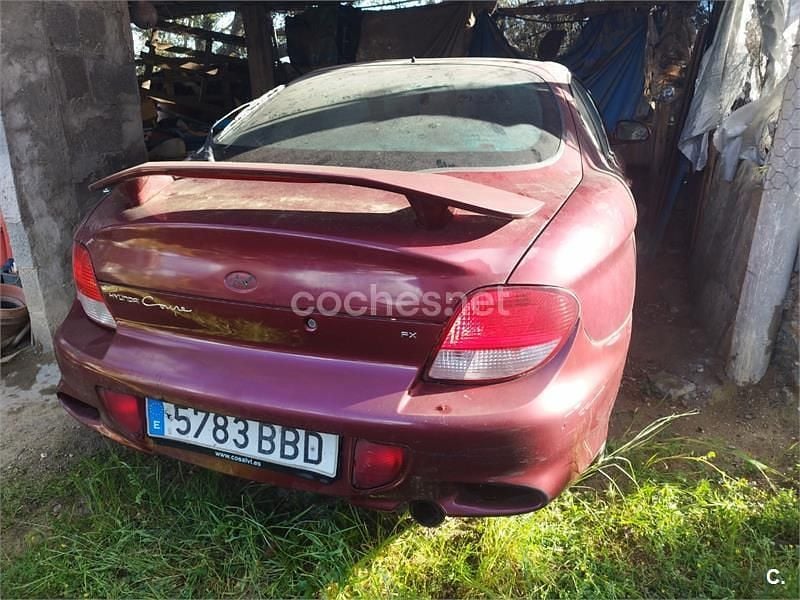 Usado Hyundai Coupé 114 CV (83 kW) 2000 Rojo Coupe