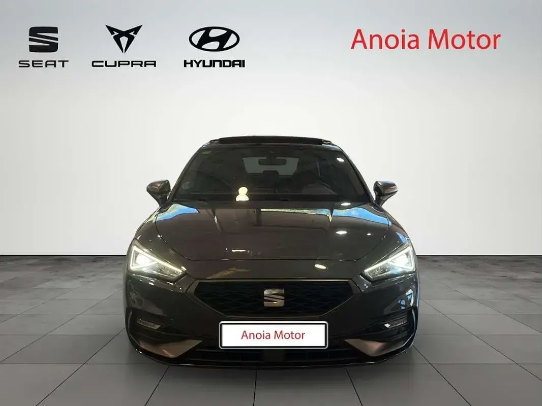 Usado Seat Leon FR 150 CV (110 kW) 2022 Gris Utilitario