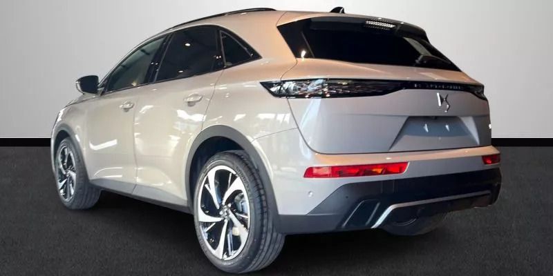 Usado DS Automobiles DS7 Crossback 131 CV (96 kW) 2024 Gris SUV