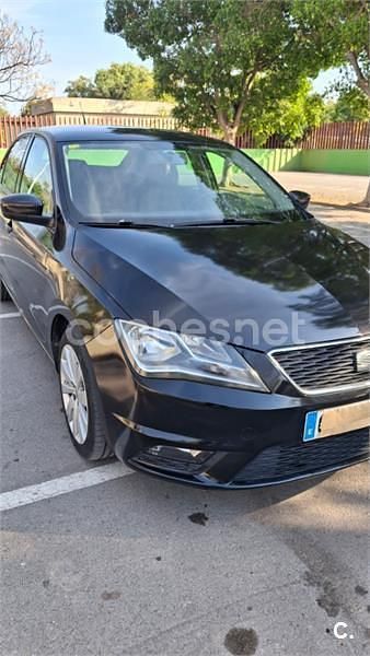 Usado Seat Toledo Style 105 CV (77 kW) 2013 Negro Berlina