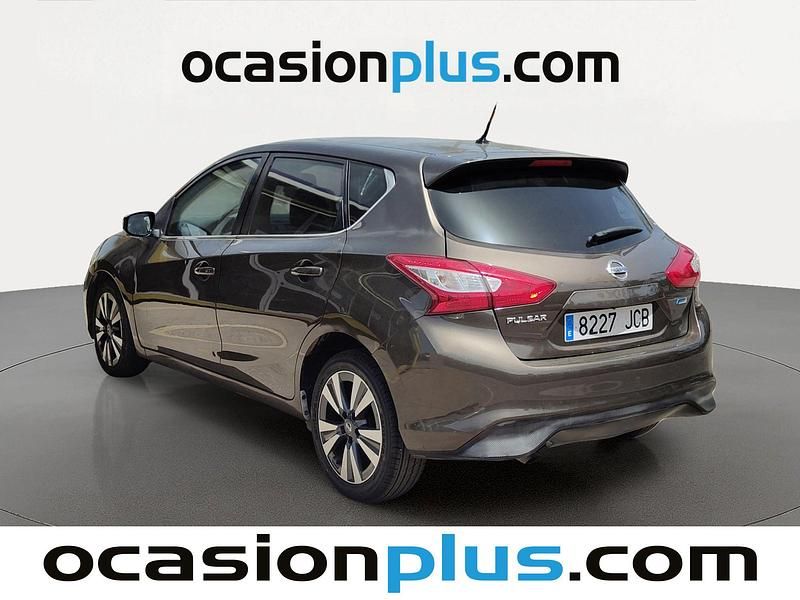 Usado Nissan Pulsar Tekna 110 CV (80 kW) 2015 Marrón Utilitario