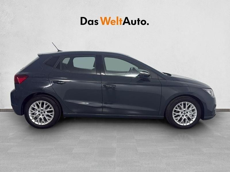 Usado Seat Ibiza FR 116 CV (85 kW) 2024 Azul Utilitario