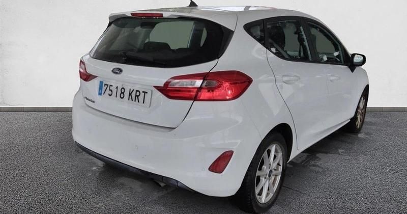 Usado Ford Fiesta Trend+ 85 CV (62 kW) 2018 Utilitario