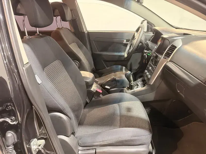 Usado Chevrolet Captiva LS 136 CV (100 kW) 2010 Azul SUV