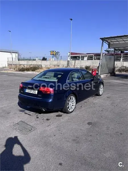 Usado Audi A4 200 CV (147 kW) 2005 Azul Berlina