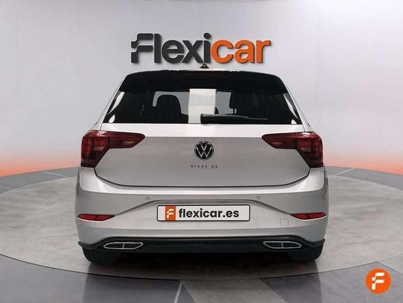 Usado VW Polo 95 CV (69 kW) 2024 Gris Utilitario