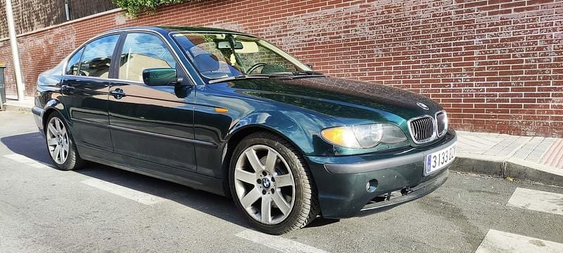 Verde botella Usado 2002 BMW 330 Berlina | 4999 € - Imagen 1/4