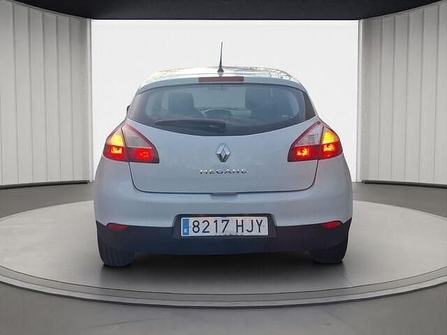 Usado Renault Mégane Authentique 110 CV (80 kW) 2012 Blanco Berlina