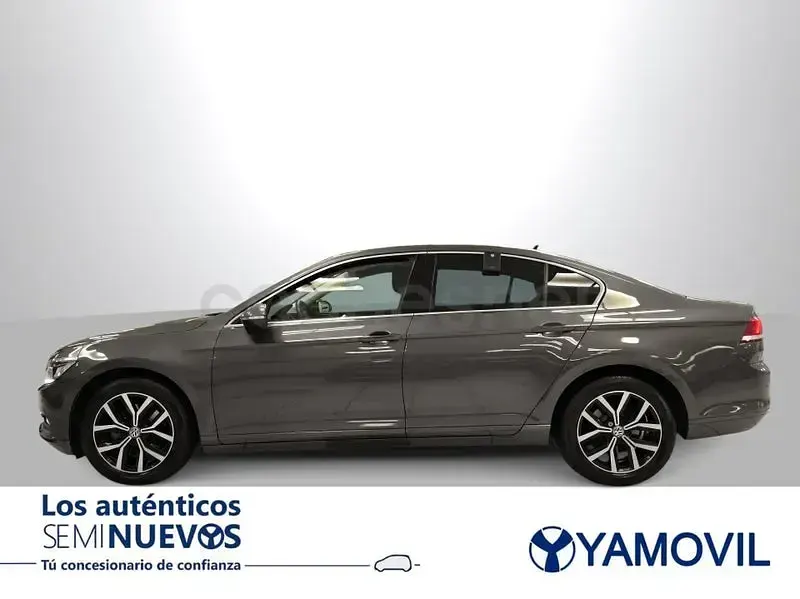 Usado VW Passat Advance 150 CV (110 kW) 2016 Gris / plata Berlina