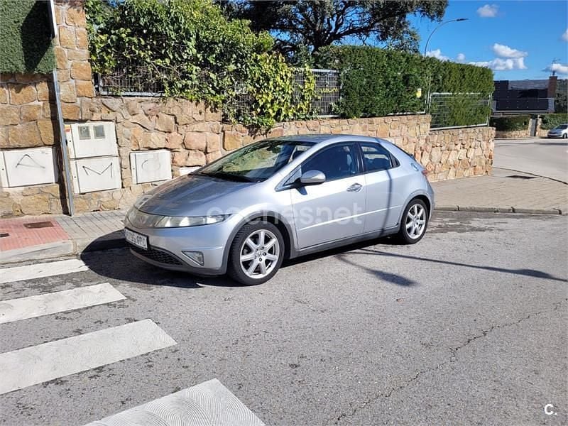 Gris / plata Usado 2008 Honda Civic Sport Berlina | 6699 € (Precio justo) - Imagen 1/4