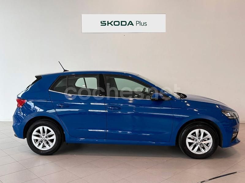 Usado Skoda Fabia Ambition 80 CV (58 kW) 2024 Azul Utilitario