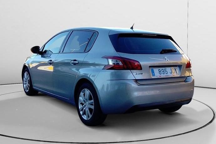 Usado Peugeot 308 Active 131 CV (96 kW) 2015