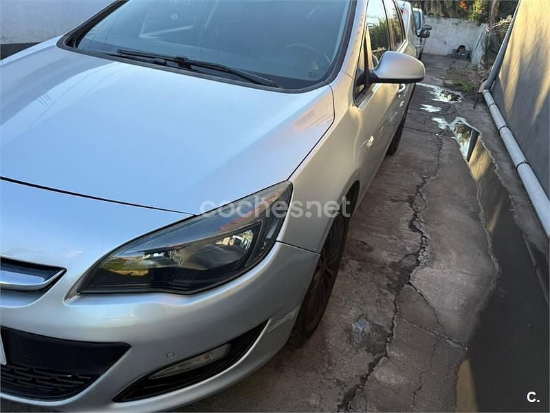 Azul Usado 2013 Opel Astra Excellence Berlina | 2890 € (Buen precio) - Imagen 1/4
