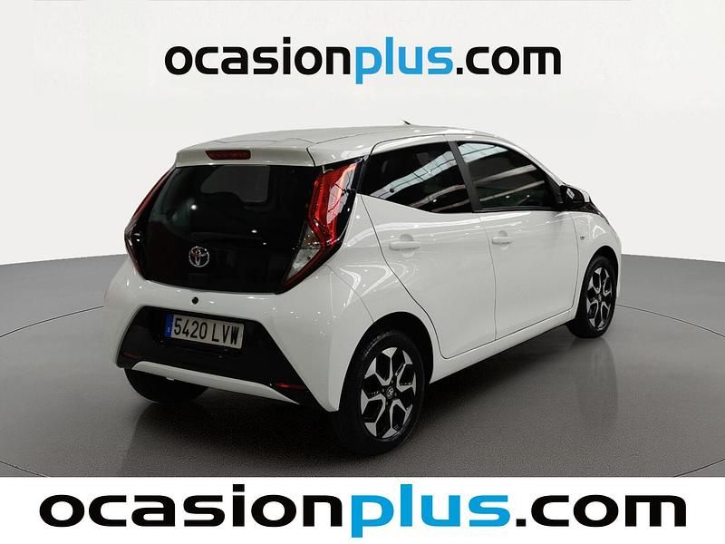 Usado Toyota Aygo Sport 72 CV (52 kW) 2022 Blanco