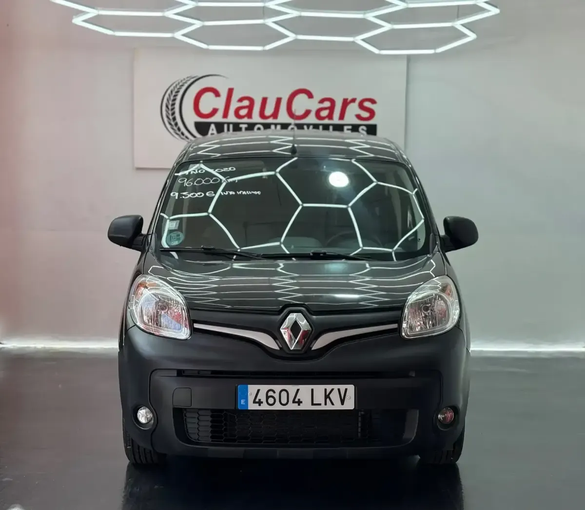 Usado Renault Kangoo 80 CV (58 kW) 2020 Negro Monovolumen