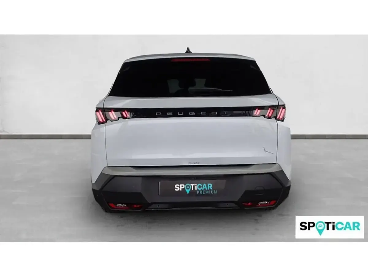 Usado Peugeot 5008 Allure 145 CV (106 kW) 2025 Blanco SUV