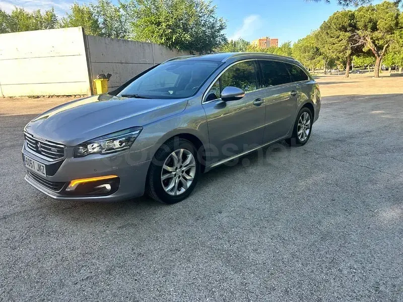 Usado Peugeot 508 SW Allure 150 CV (110 kW) 2016 Gris / plata Familiar
