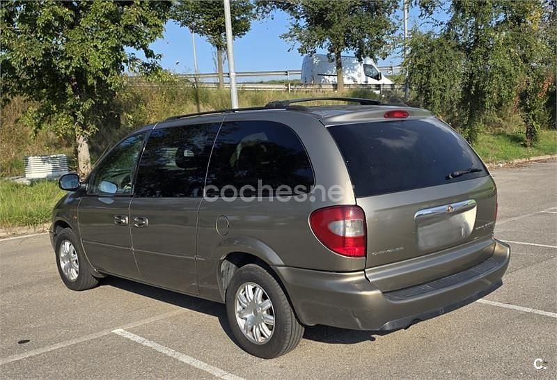 Usado Chrysler Grand Voyager Limited 150 CV (110 kW) 2006 Beige Monovolumen