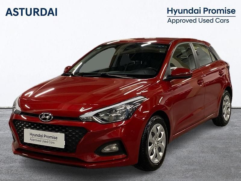 Usado Hyundai i20 75 CV (55 kW) 2019 Rojo Berlina