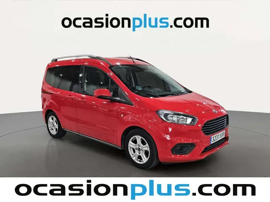 Usado Ford Tourneo Courier Trend 102 CV (75 kW) 2019 Rojo Monovolumen