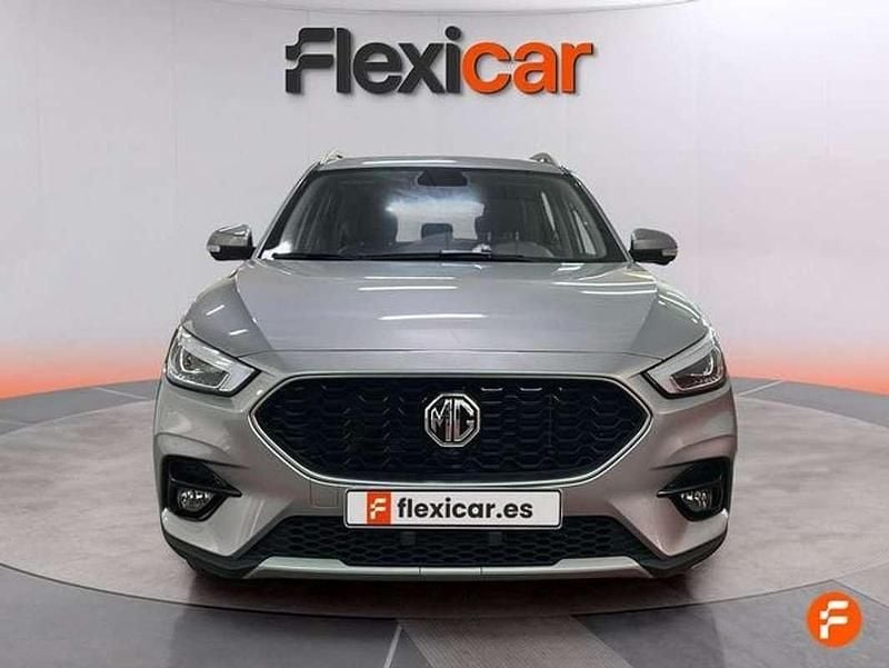 Usado MG ZS Luxury 106 CV (77 kW) 2024 Gris SUV