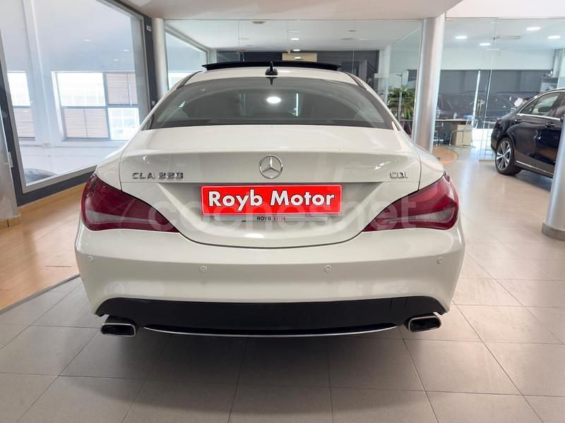 Usado Mercedes CLA220 Urban 170 CV (125 kW) 2013 Blanco Berlina