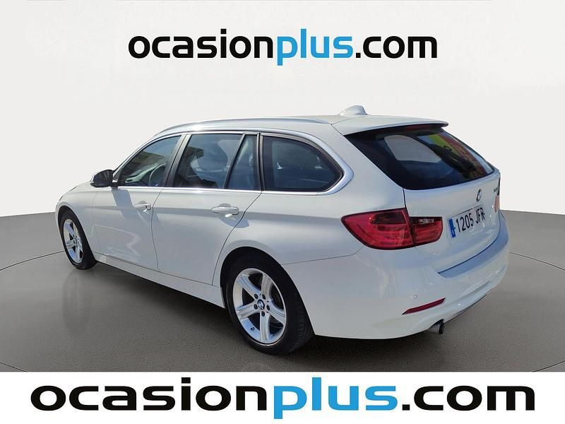 Usado BMW 318 143 CV (105 kW) 2015 Blanco Familiar