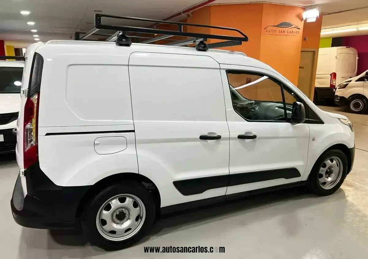 Usado Ford Transit Connect Ambiente 74 CV (54 kW) 2021 Blanco Monovolumen