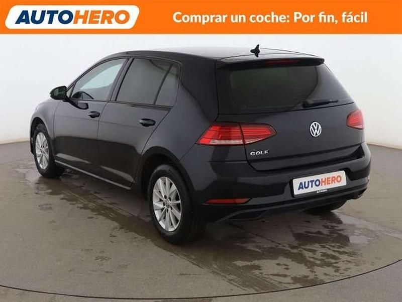 Usado VW Golf VII 116 CV (85 kW) 2018 Negro Utilitario