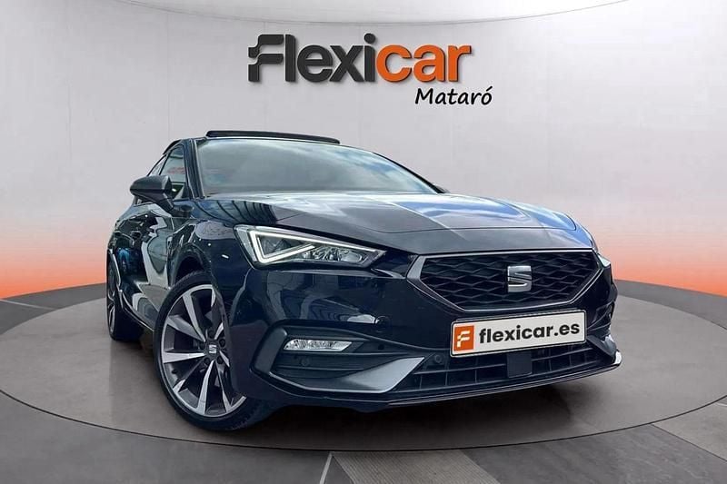 Negro Usado 2021 Seat Leon FR Berlina | 19.990 € (Precio justo) - Imagen 1/4