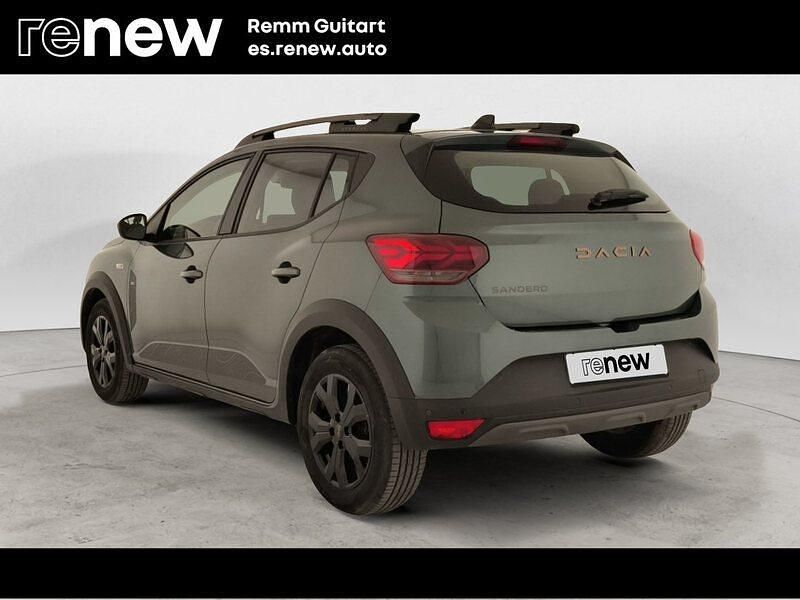 Usado Dacia Sandero Extreme 100 CV (73 kW) 2025 Verde Berlina
