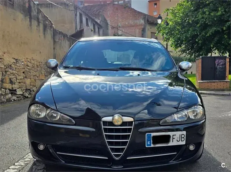Usado Alfa Romeo 147 120 CV (88 kW) 2006 Negro Utilitario