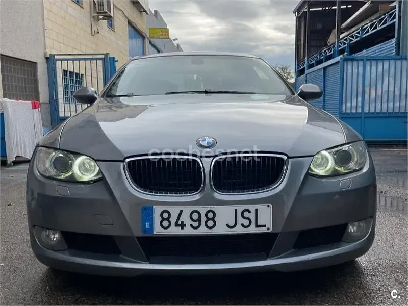 Usado BMW 320 177 CV (130 kW) 2007 Gris / plata Coupe