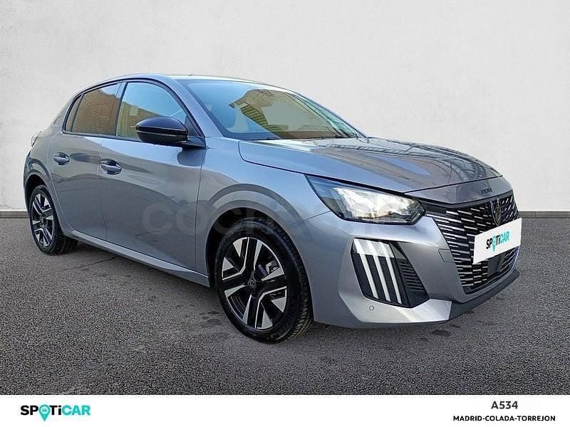 Usado Peugeot 208 Allure 100 CV (73 kW) 2025 Gris / plata Utilitario