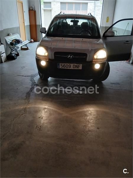 Gris / plata Usado 2005 Hyundai Tucson Comfort SUV | 5500 € (Precio justo) - Imagen 1/4